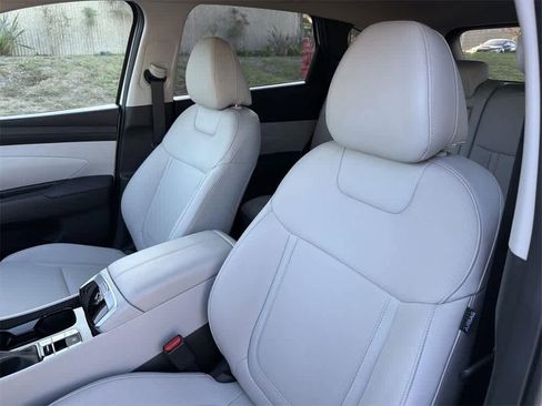 Certified 2025 Hyundai Tucson SEL image 29
