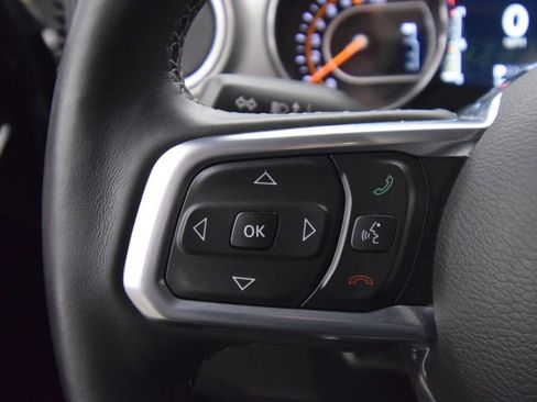 Used 2019 Jeep Wrangler Unlimited Sahara AWD/4WD image 36
