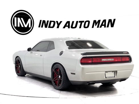 Used 2009 Dodge Challenger SRT8 w/ SRT Option Group II RWD image 6