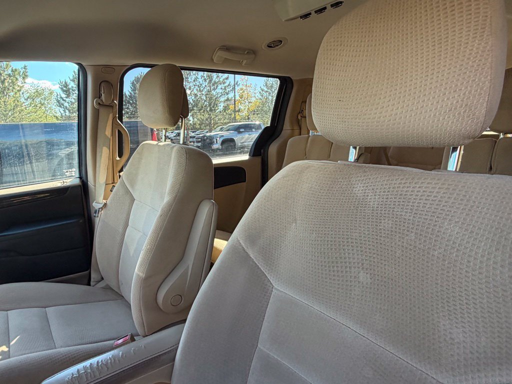 Used 2014 Dodge Grand Caravan SE w/ Quick Order Package 29E SE FWD image 25