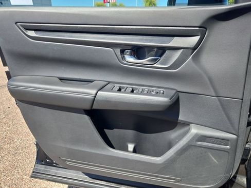 Used 2025 Honda CR-V LX image 25