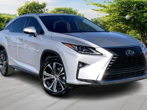 Used 2017 Lexus RX 350 FWD image 3