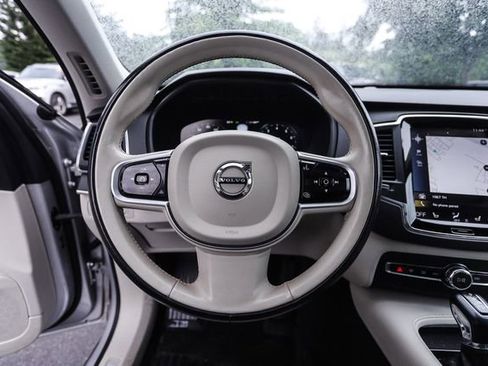 Used 2020 Volvo XC90 T6 Momentum w/ Protection Package Premier AWD/4WD image 33