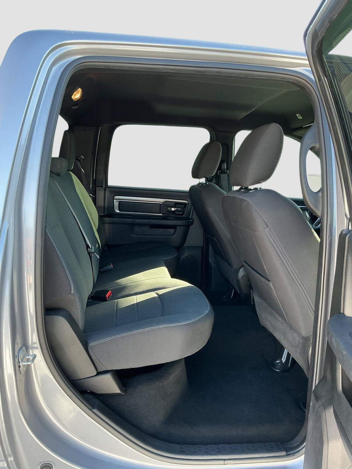 Used 2024 RAM 1500 Warlock AWD/4WD image 21