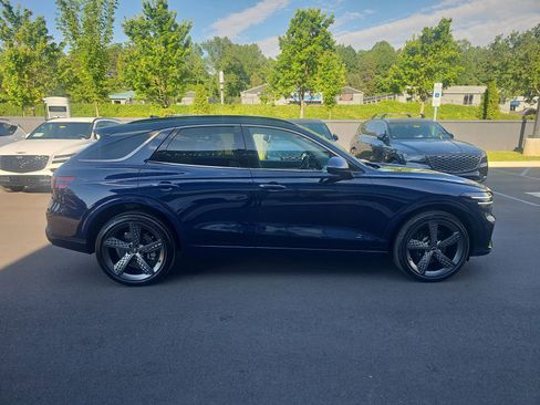 Used 2022 Genesis GV70 3.5T Sport w/ Sport Prestige Package AWD/4WD image 4