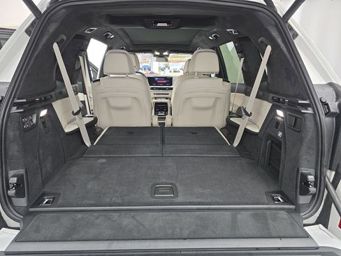 Used 2025 BMW X7 M60i w/ Executive Package image 13