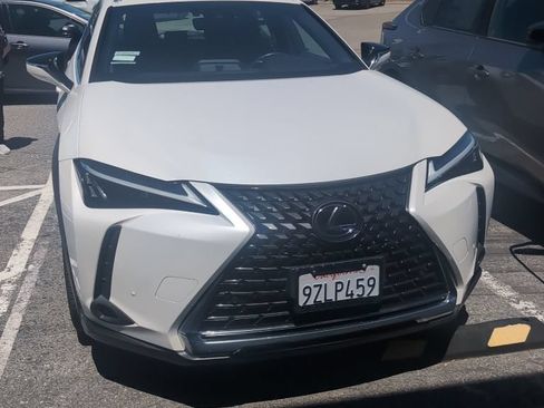 Used 2024 Lexus UX 250h FWD image 2