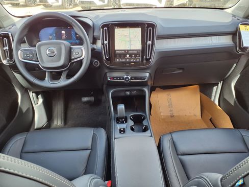 New 2026 Volvo XC40 B5 Core image 11