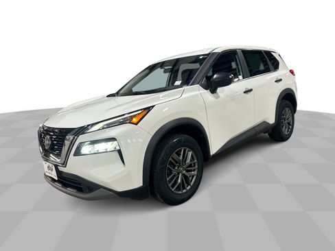 Used 2023 Nissan Rogue S AWD/4WD image 5