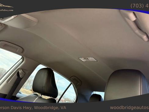 Used 2020 Toyota Camry SE image 23