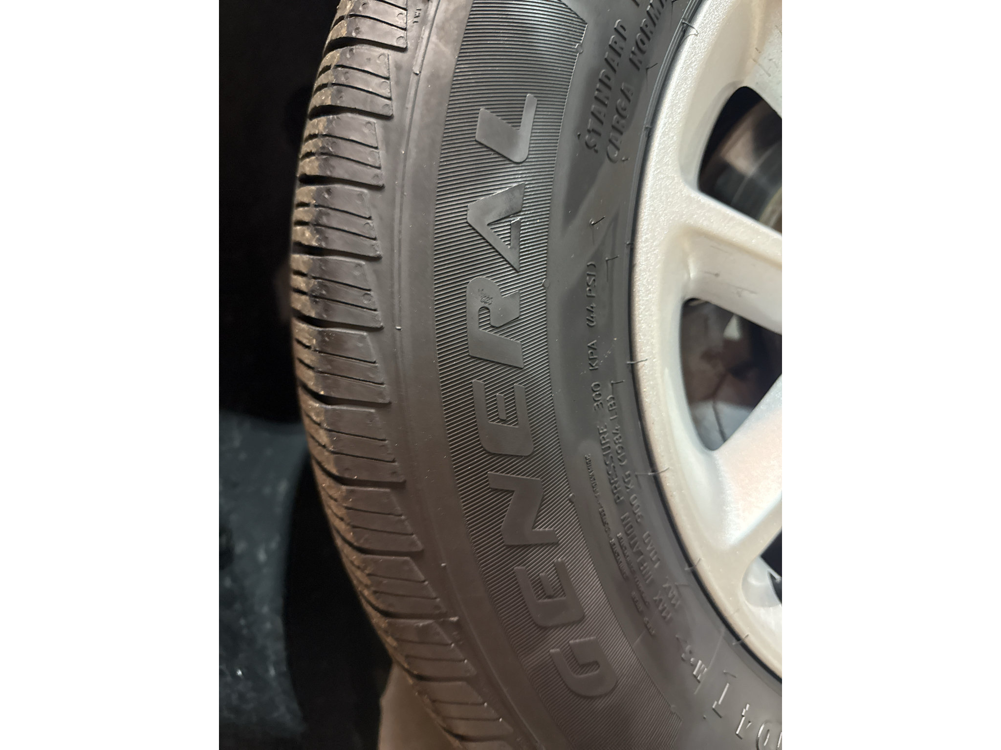 Used 2013 Ford Edge SE FWD image 33