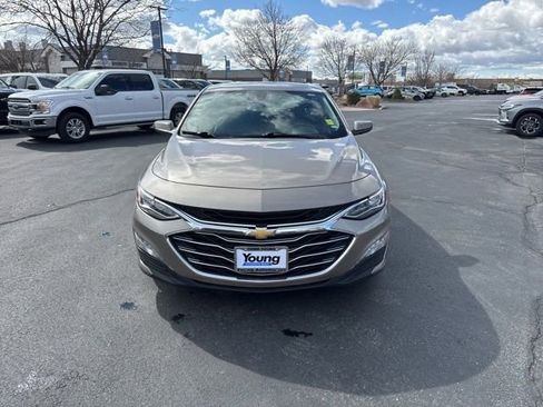 Used 2024 Chevrolet Malibu LT image 2