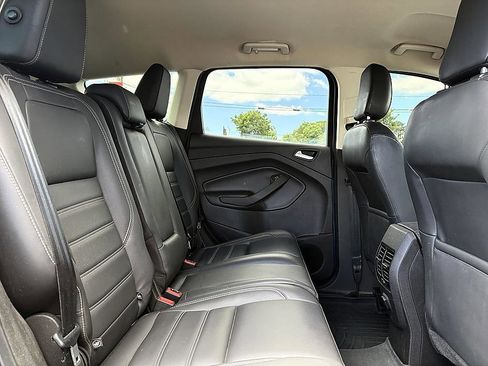 Used 2019 Ford Escape SEL AWD/4WD image 12