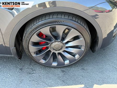 Used 2024 Tesla Model Y Performance AWD/4WD image 13