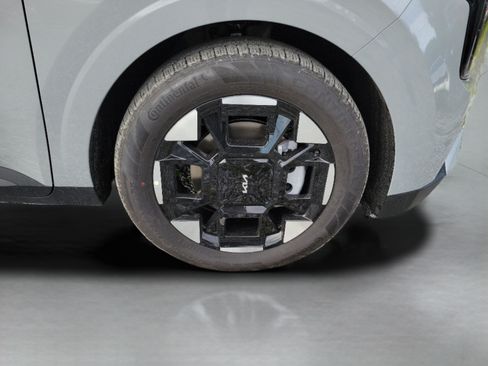 New 2026 Kia Carnival EX FWD image 29