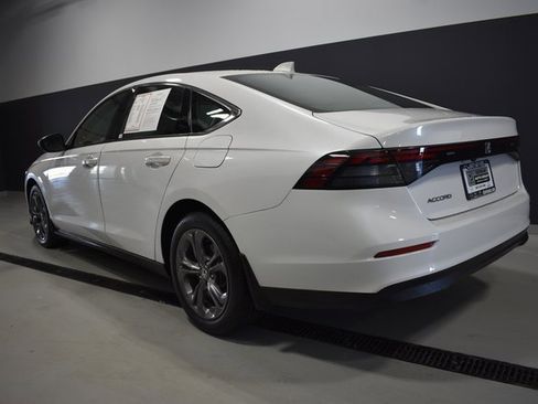 Used 2024 Honda Accord EX image 3