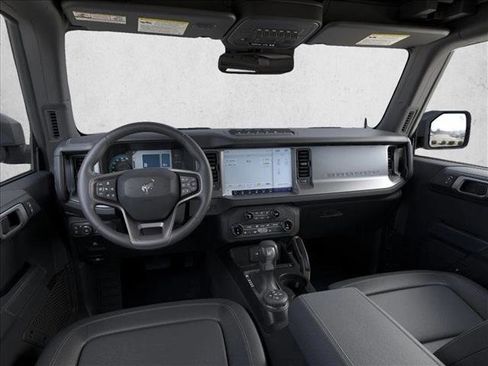New 2025 Ford Bronco Badlands image 9