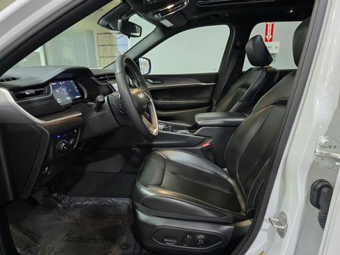 Used 2024 Jeep Grand Cherokee Limited 4xe AWD/4WD image 24