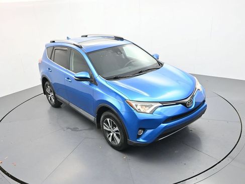 Used 2017 Toyota RAV4 XLE FWD image 19