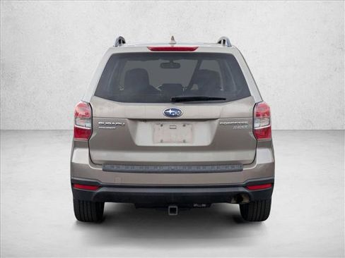 Used 2016 Subaru Forester 2.5i Premium w/ All-Weather Package image 5