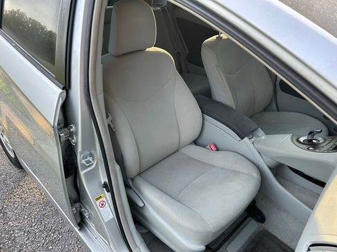 Used 2011 Toyota Prius Two FWD image 16
