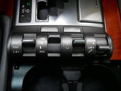 Used 2009 Lexus LX 570 4WD image 23