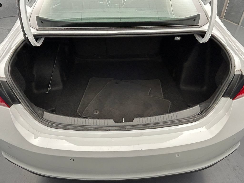 Used 2024 Chevrolet Malibu LT FWD image 34