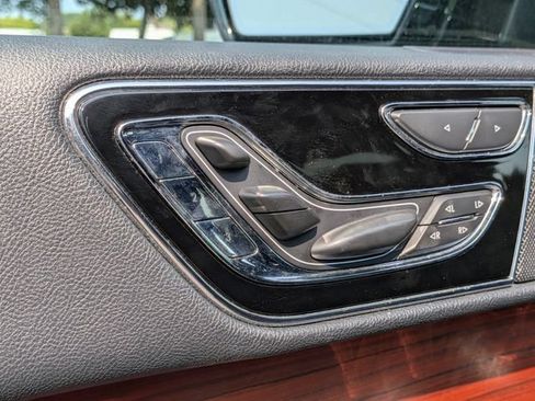 Used 2023 Lincoln Navigator Reserve AWD/4WD image 23