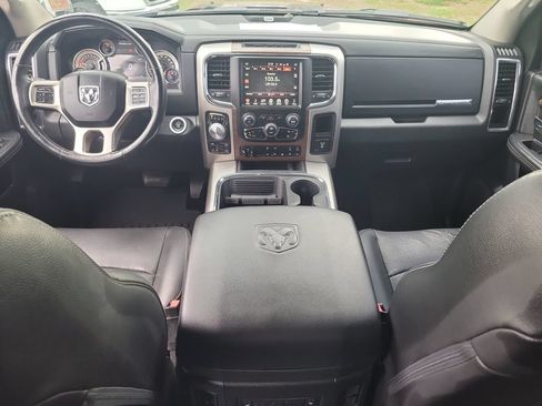 Used 2016 RAM 1500 Laramie w/ Convenience Group AWD/4WD image 16