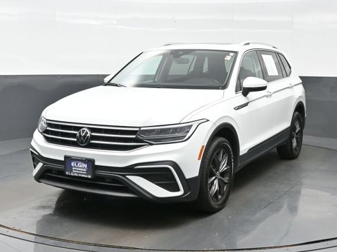 Used 2022 Volkswagen Tiguan SE w/ Panoramic Sunroof Package AWD/4WD image 1