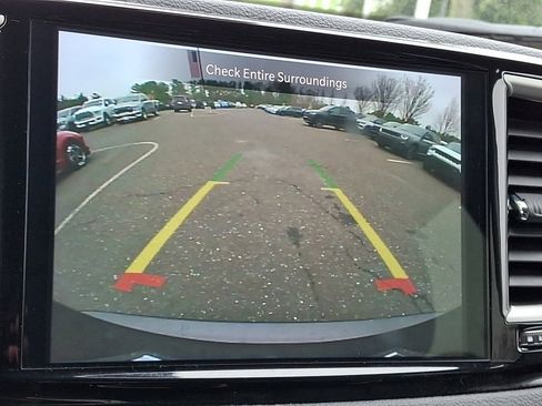 Used 2023 Chrysler Pacifica Touring-L FWD image 30