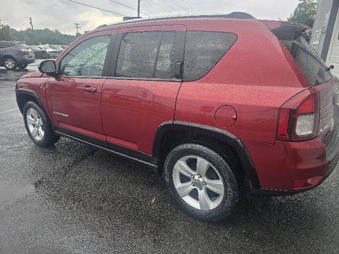 Used 2014 Jeep Compass Sport AWD/4WD image 3