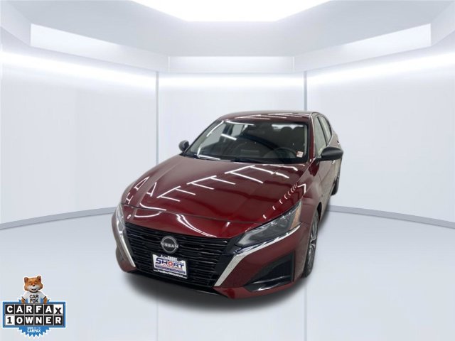 Used 2024 Nissan Altima 2.5 SV FWD image 3