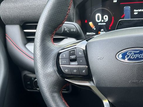 Used 2025 Ford Explorer ST-Line AWD/4WD image 25