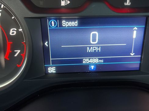 Used 2020 Chevrolet Camaro LT image 24