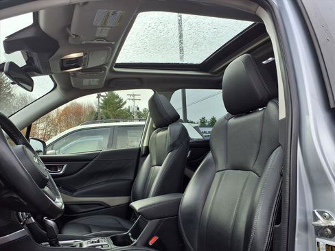 Used 2022 Subaru Forester Limited image 7