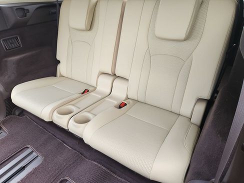 Used 2019 Lexus RX 350L Luxury w/ Accessory Package FWD image 33