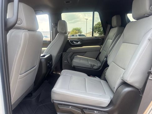 Used 2024 Chevrolet Tahoe LT w/ Luxury Package AWD/4WD image 13