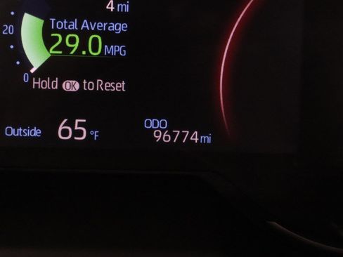 Used 2019 Toyota RAV4 Limited AWD/4WD image 30