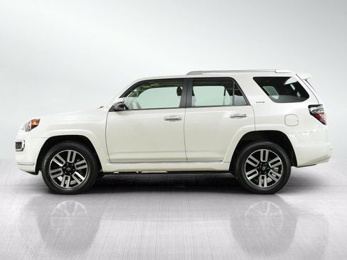 Used 2023 Toyota 4Runner Limited AWD/4WD image 2