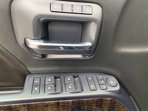 Used 2015 GMC Sierra 1500 Denali w/ Driver Alert Package AWD/4WD image 10