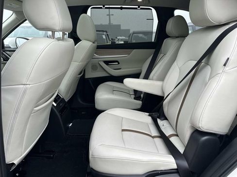 Certified 2024 MAZDA CX-90 Plug-In Hybrid w/ Premium Plus AWD/4WD image 30