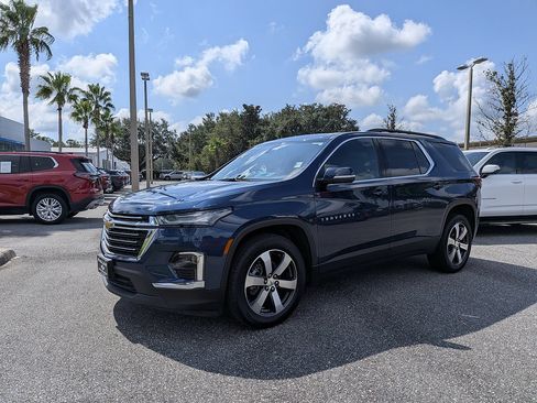Certified 2023 Chevrolet Traverse LT w/ LT Premium Package AWD/4WD image 7