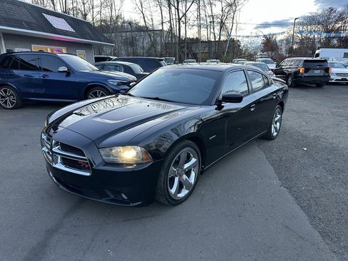 Used 2013 Dodge Charger R/T image 1