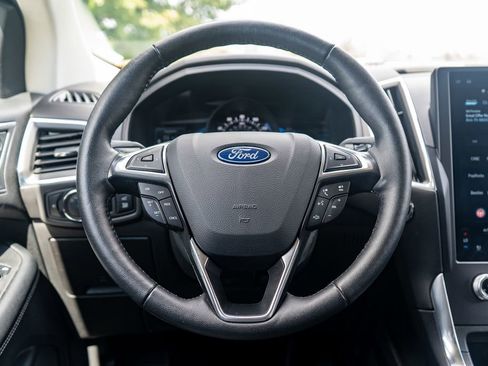 Used 2024 Ford Edge Titanium AWD/4WD image 15