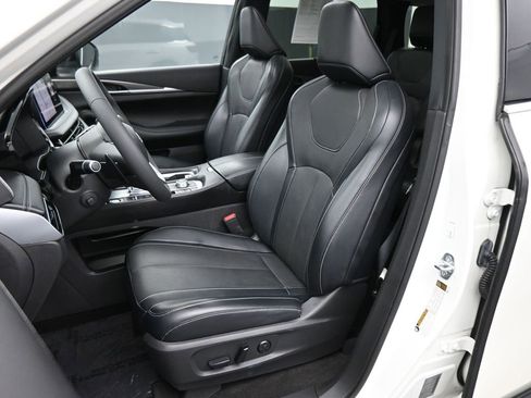 Used 2023 INFINITI QX60 Luxe FWD image 18