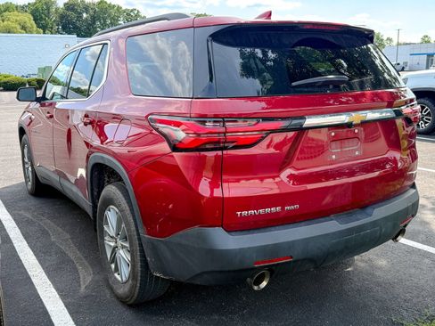 Used 2023 Chevrolet Traverse LT AWD/4WD image 4