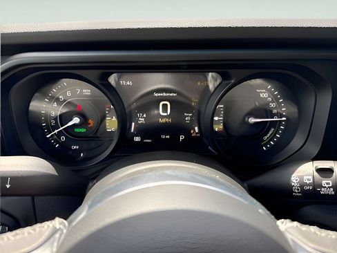 New 2025 Jeep Wrangler Unlimited Sahara AWD/4WD image 19