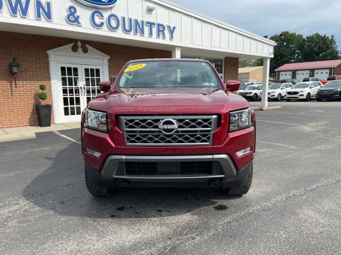 Used 2023 Nissan Frontier SV w/ SV Convenience Package AWD/4WD image 2
