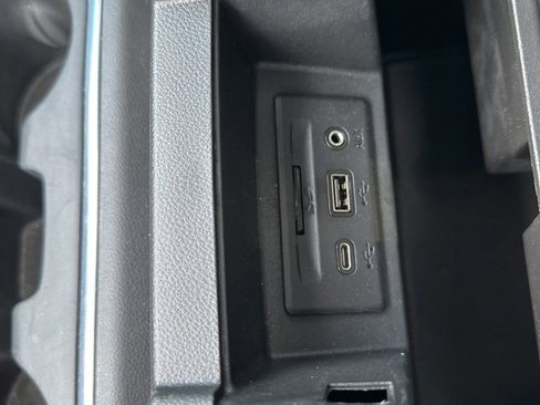 Used 2023 GMC Sierra 2500 SLT w/ SLT Premium Package image 28